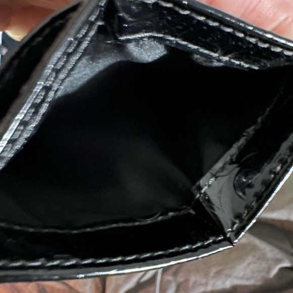 COACH EMBOSSED LIQUID GLOSS CARD CASE BLACK - Picture 2 of 3